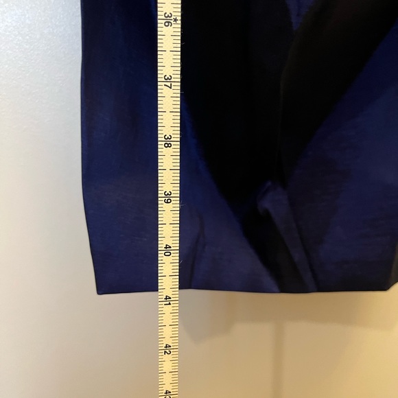 Navy blue dress with sheen, body hugging with cinching - Picture 4 of 8